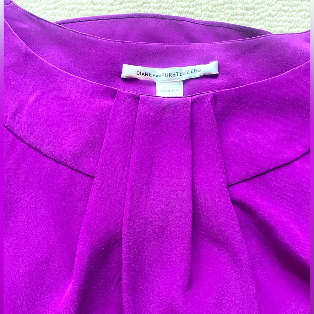Vintage Diane von Furstenberg Majenta Silk Top - long sleeve, size 12